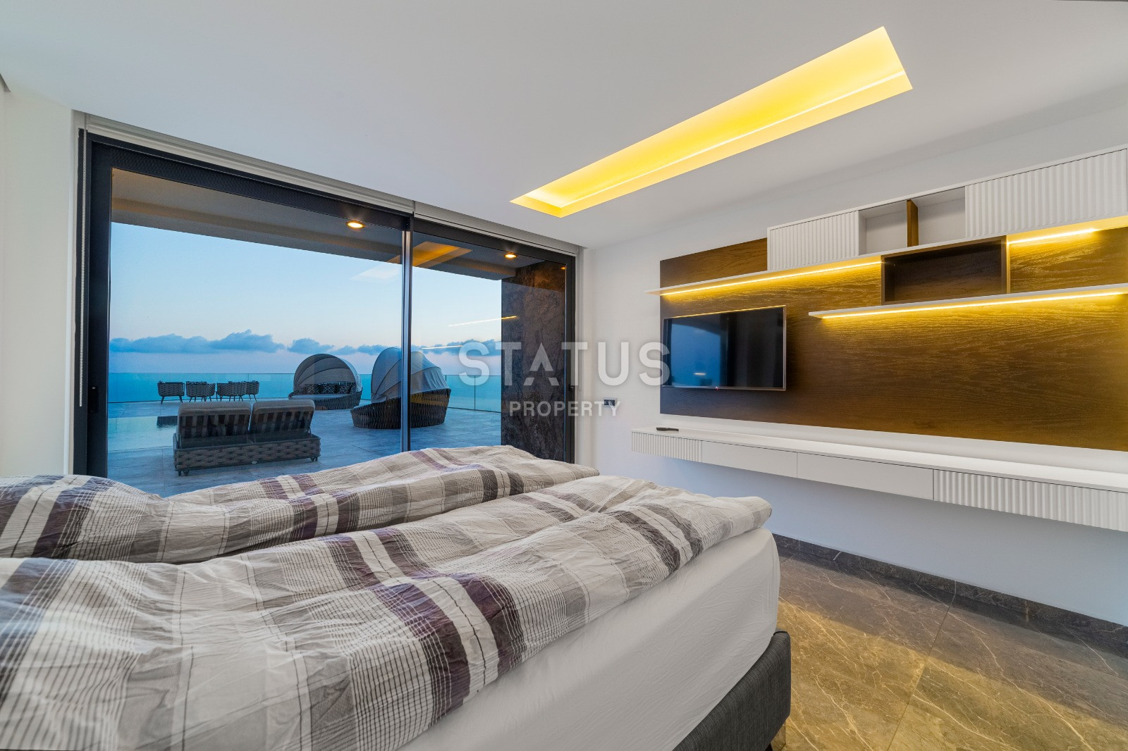 Luxurious 3-storey villa with views of Calais and the sea. 516m2-1650m2 фото 44