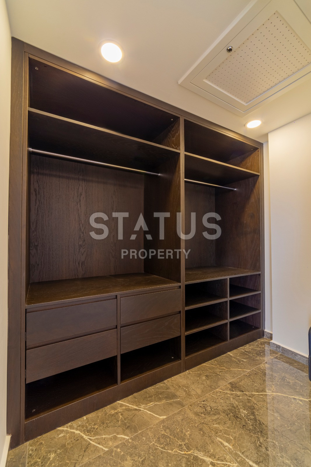 Luxurious 3-storey villa with views of Calais and the sea. 516m2-1650m2 фото 45