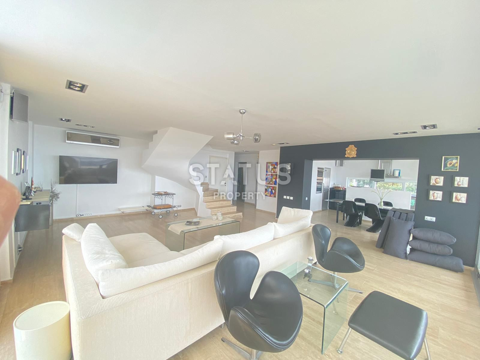 Panoramic two-level penthouse in the Bektash area. 250m2 фото 20