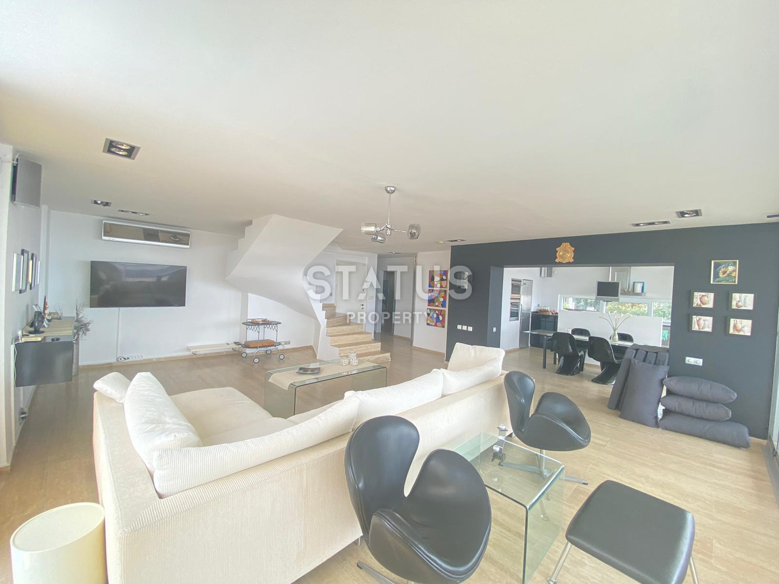 Panoramic two-level penthouse in the Bektash area. 250m2 фото 33