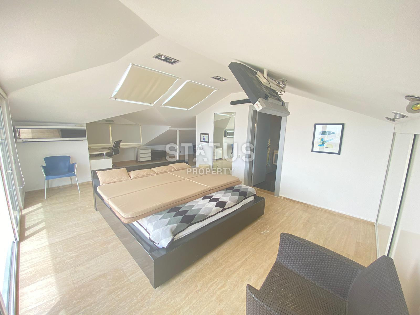 Panoramic two-level penthouse in the Bektash area. 250m2 фото 42