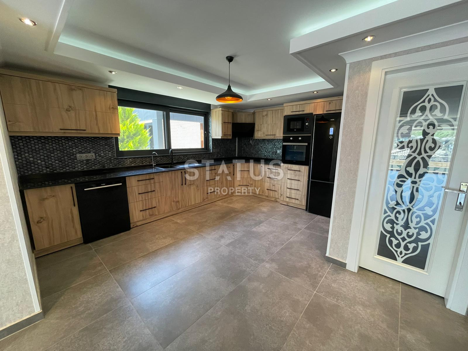 Просторная вилла 3+1 для ценителей комфорта и эстетичности в Тепе. 300м2 фото 53