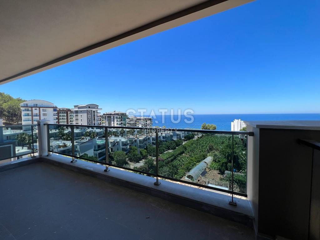 2 apartments: duplex with a garden and 1+1 in a new premium class residential complex in Kargicak. фото 3