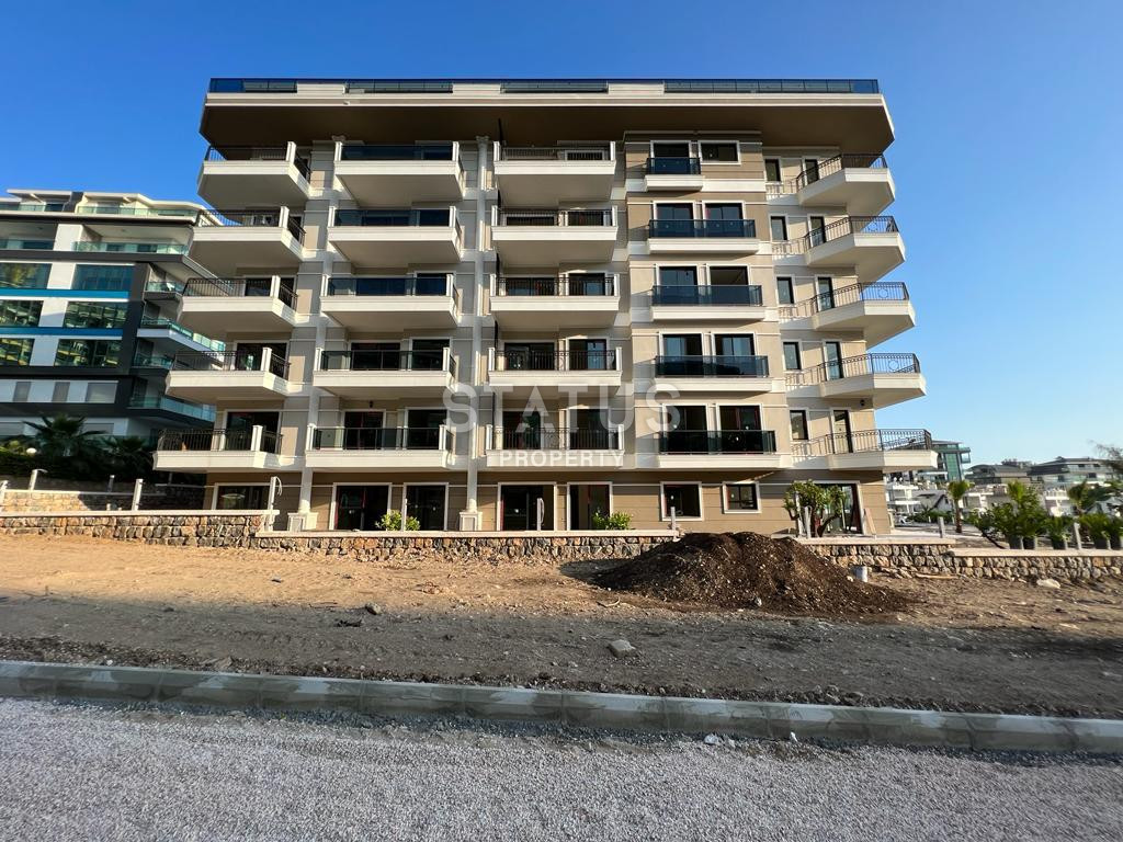 2 apartments: duplex with a garden and 1+1 in a new premium class residential complex in Kargicak. фото 15