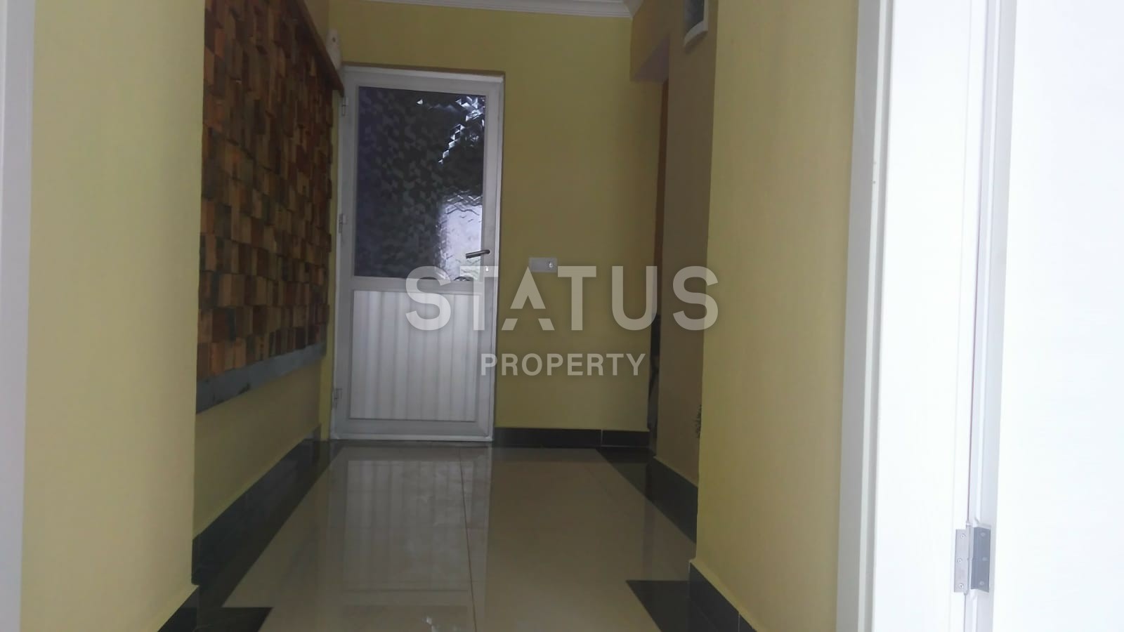 Просторная двухкомнатная квартира в комплексе с бассейном, 75 м2 фото 13