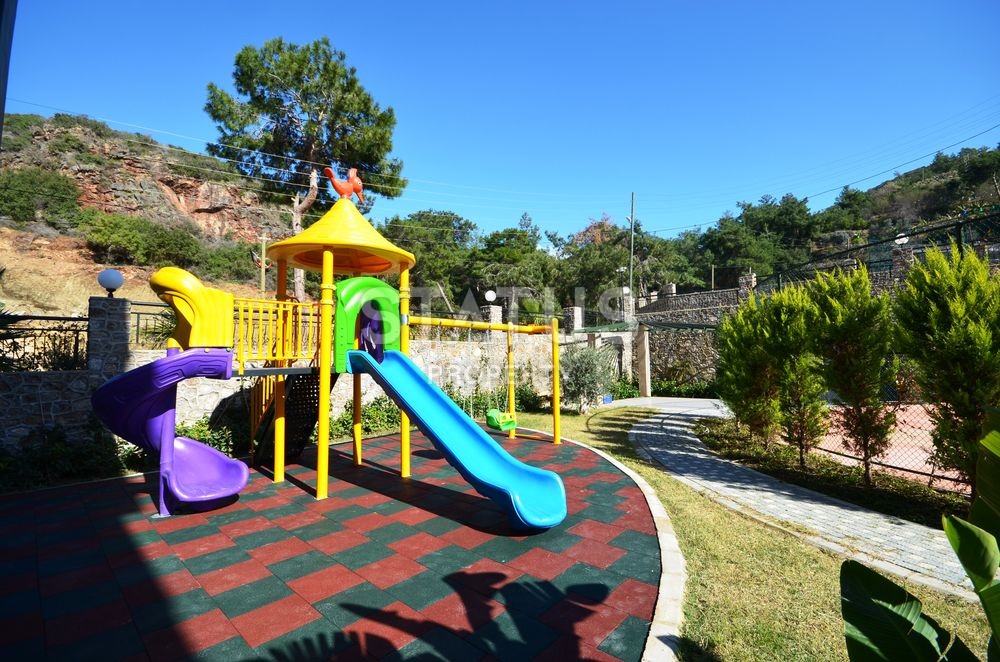 Luxury apartments in a luxury complex in Kargicak фото 22