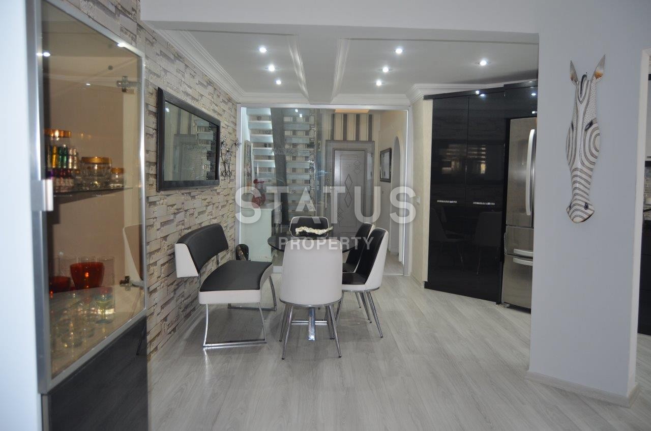 Большой меблированный дуплекс 4+1 в Махмутларе Алания, до моря 50 м, 195 м2 фото 7