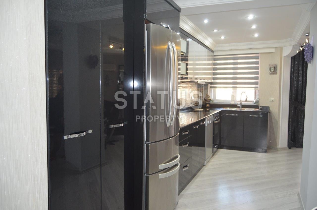 Большой меблированный дуплекс 4+1 в Махмутларе Алания, до моря 50 м, 195 м2 фото 10