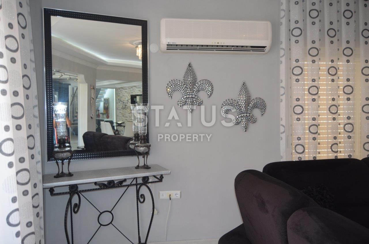 Большой меблированный дуплекс 4+1 в Махмутларе Алания, до моря 50 м, 195 м2 фото 19