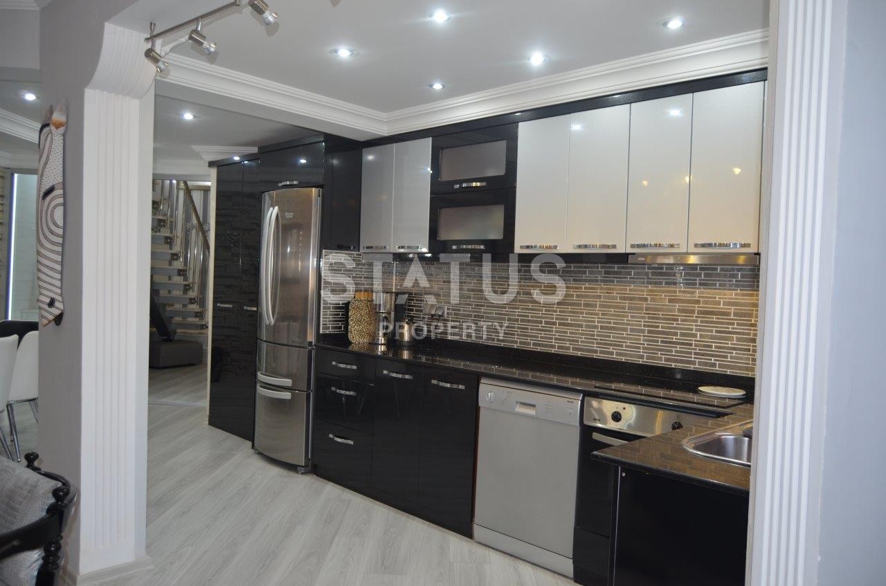 Большой меблированный дуплекс 4+1 в Махмутларе Алания, до моря 50 м, 195 м2 фото 8