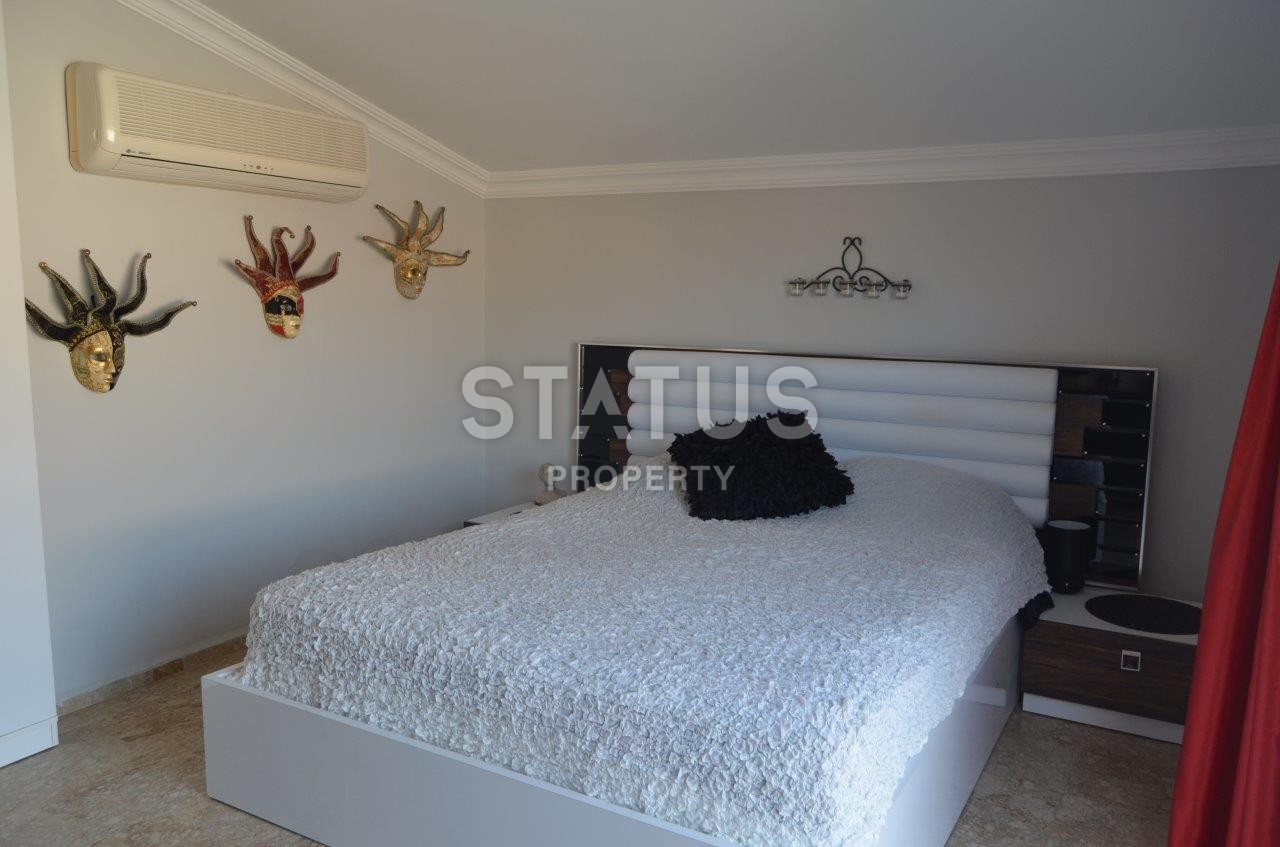 Большой меблированный дуплекс 4+1 в Махмутларе Алания, до моря 50 м, 195 м2 фото 12