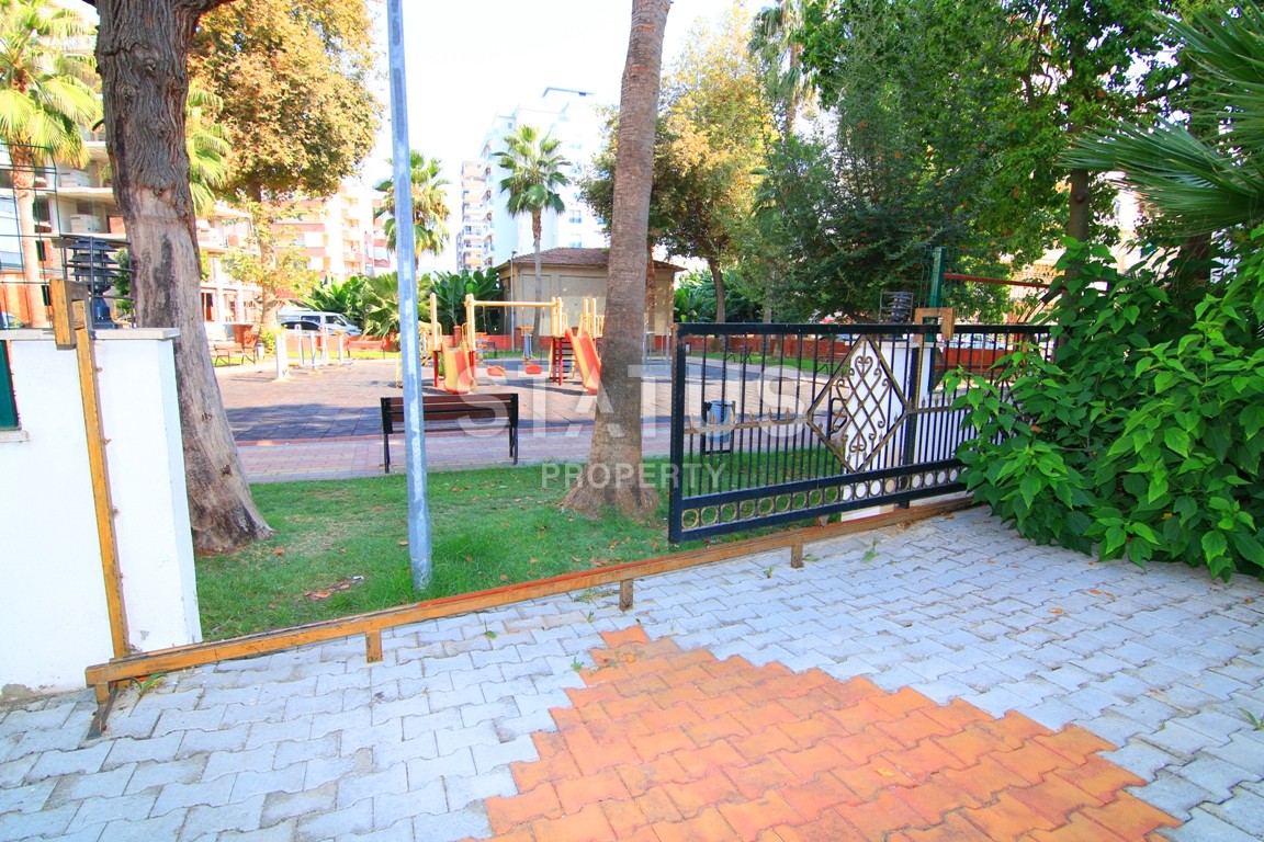 Меблированные двухкомнатные апартаменты в комплексе с бассейном, 50 м2 фото 16