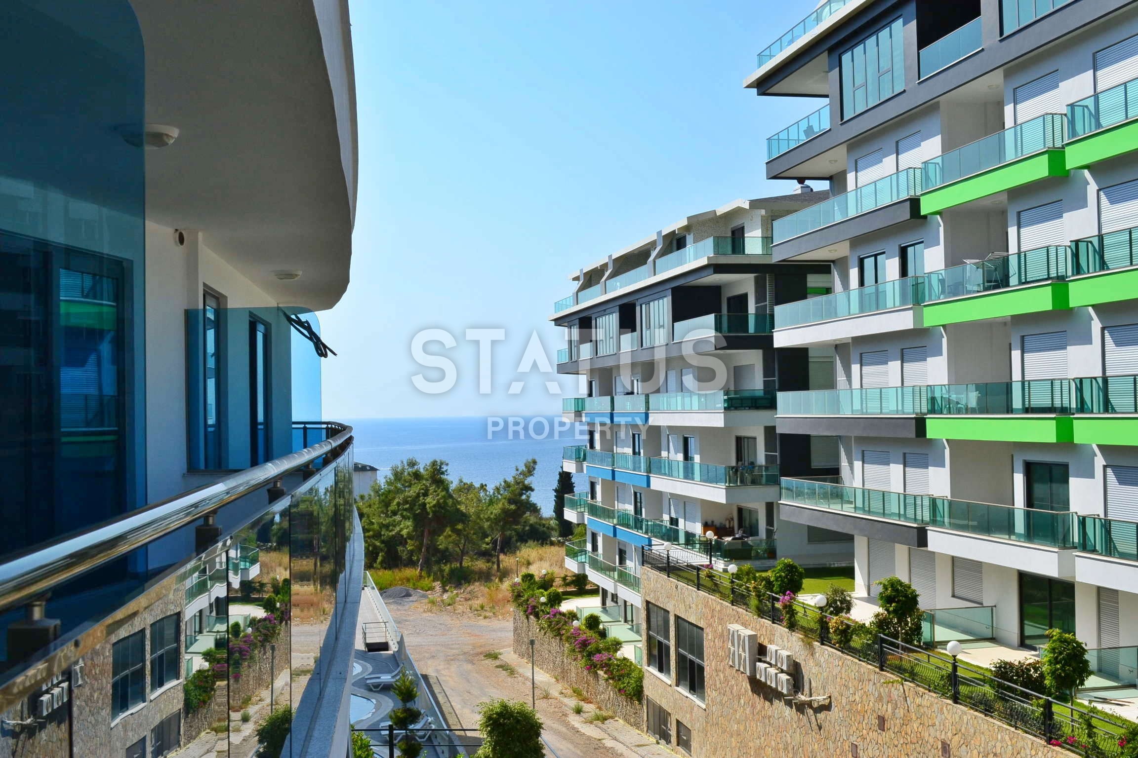 New furnished 1+1 apartments in a complex with infrastructure in Kargicak, 60 m2 фото 15