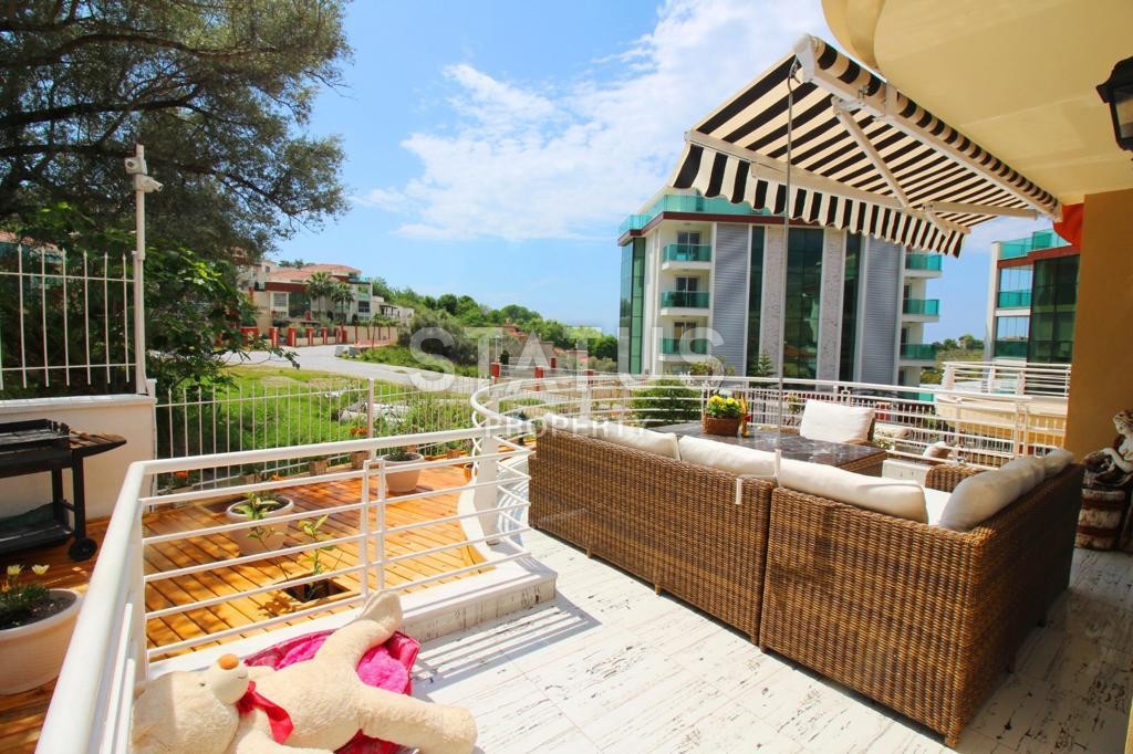 Spacious villa 2+1 in a complex with a swimming pool, Kargicak 140 m2 фото 10