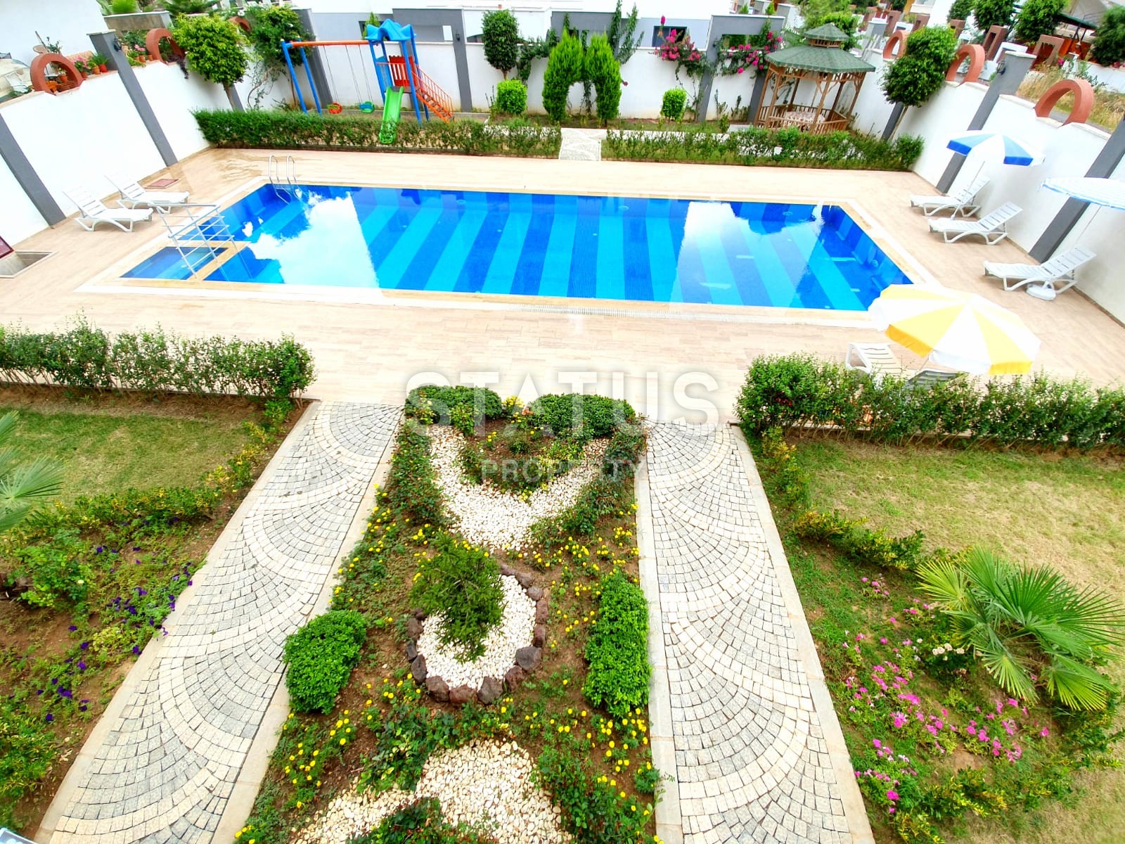 Трехкомнатная квартира с новой мебелью в Махмутларе, 110 м2. фото 30