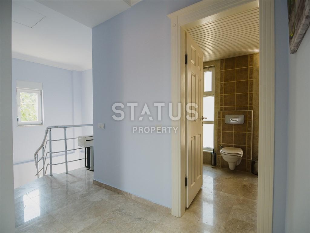 Потрясающая вилла с личным бассейном в центре Алании по отличной цене 200 кв.м. фото 10