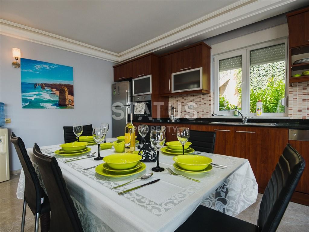 Потрясающая вилла с личным бассейном в центре Алании по отличной цене 200 кв.м. фото 30