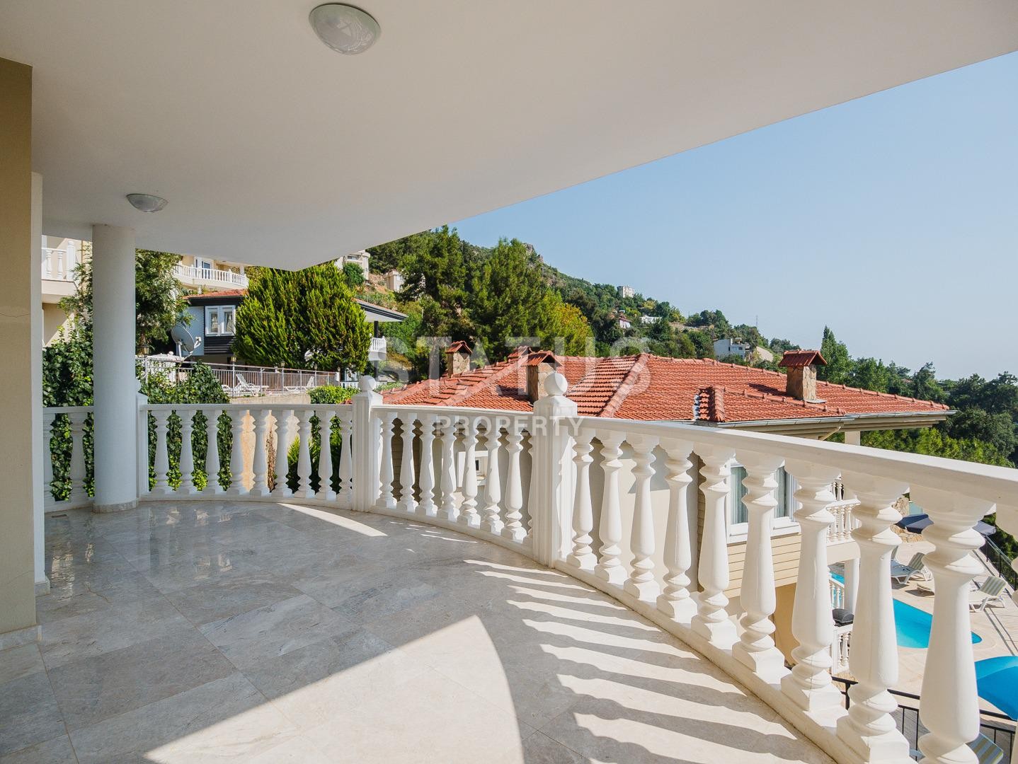 Потрясающая вилла с личным бассейном в центре Алании по отличной цене 200 кв.м. фото 37