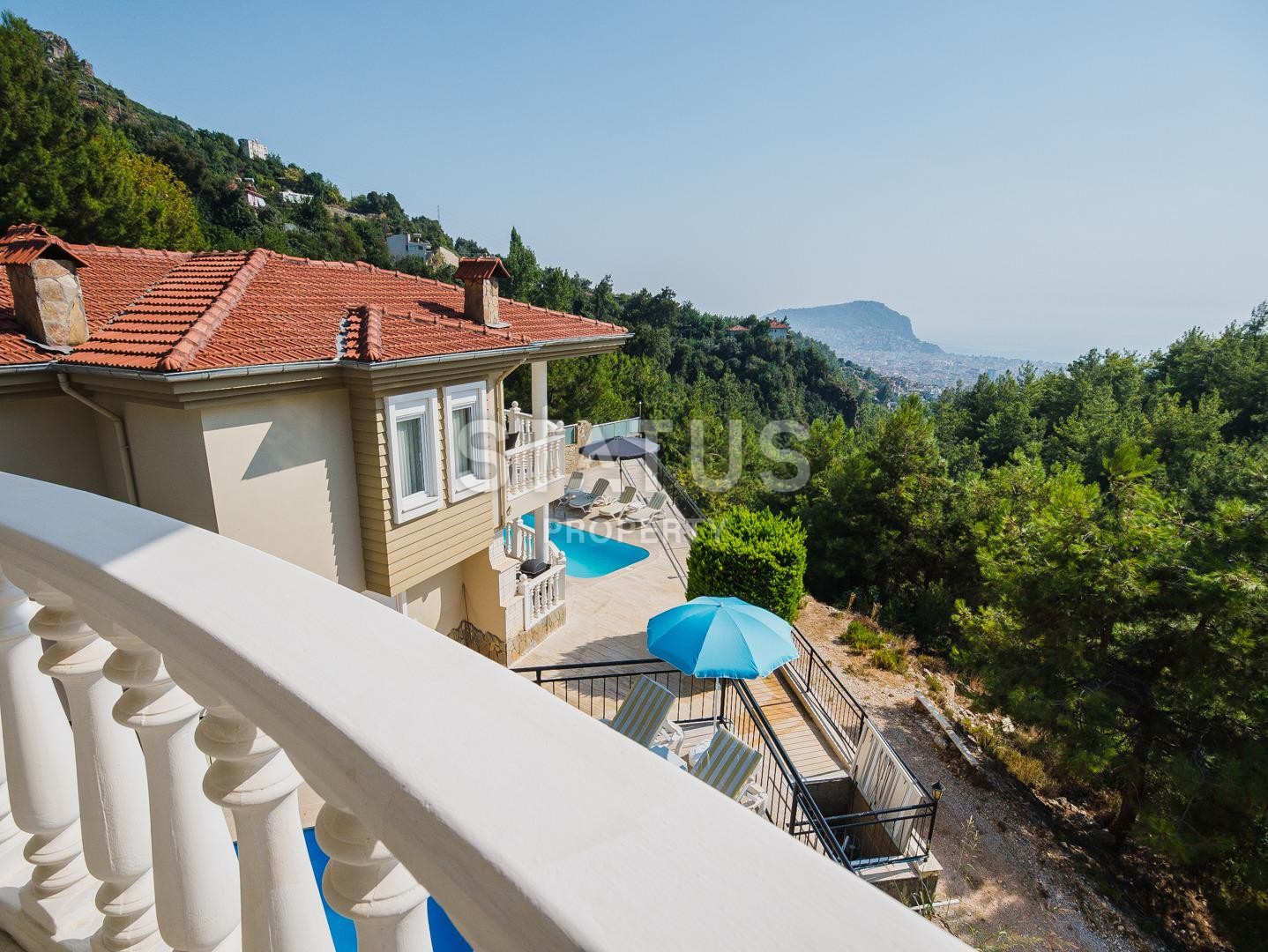 Потрясающая вилла с личным бассейном в центре Алании по отличной цене 200 кв.м. фото 38