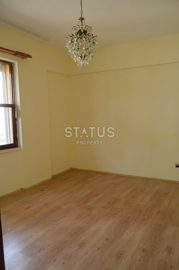 Недорогая трехкомнатная квартира в 200 метрах до моря, 110 м2 фото 4