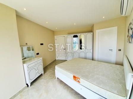 Трехкомнатные апартаменты с мебелью на первой береговой линии, Махмутлар, 120 м2. фото 11