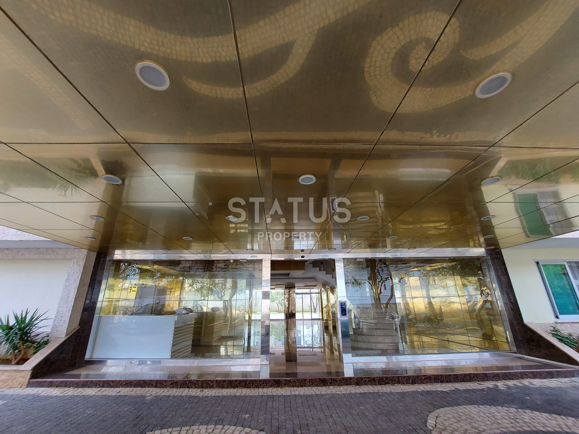 Spacious one-bedroom apartment with sea view in Kestel. 65m2 фото 12