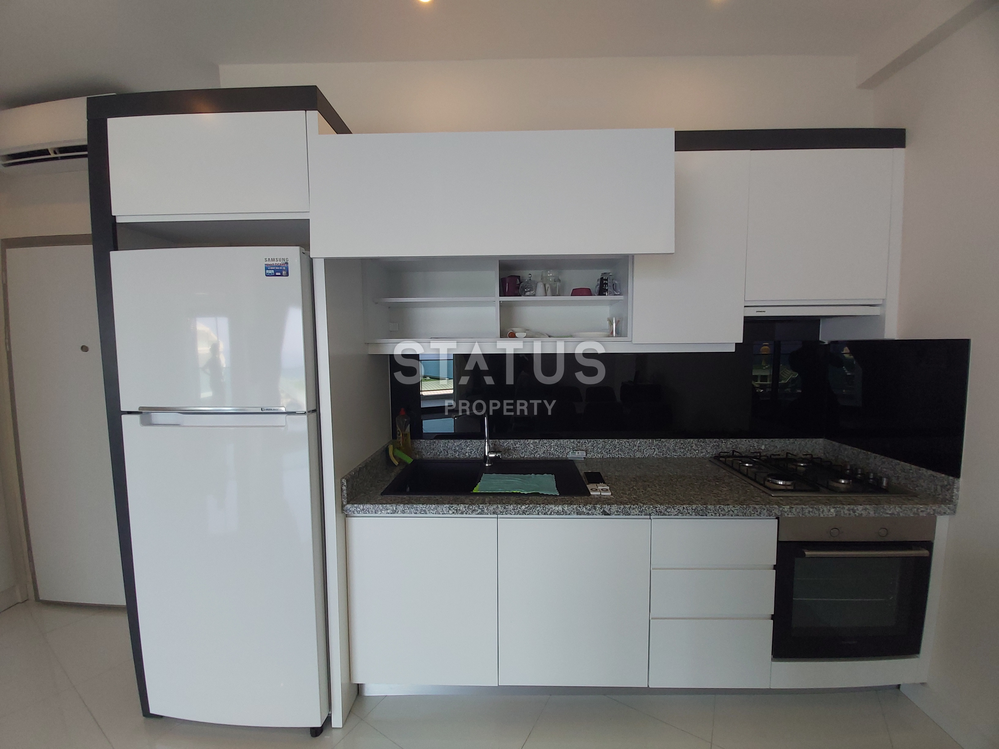 Spacious apartment overlooking the pore in premium residential complex in Kargicak. 70m2 фото 9