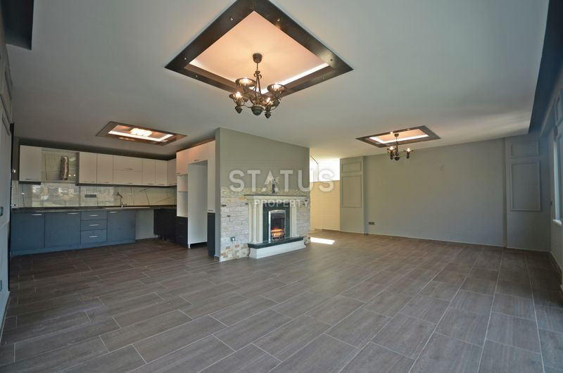 Вилла 5+1 в прекрасном районе Бекташ в Аланье. 376м2 фото 2