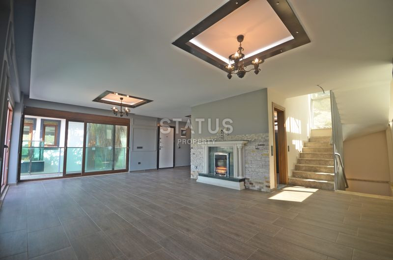 Вилла 5+1 в прекрасном районе Бекташ в Аланье. 376м2 фото 4