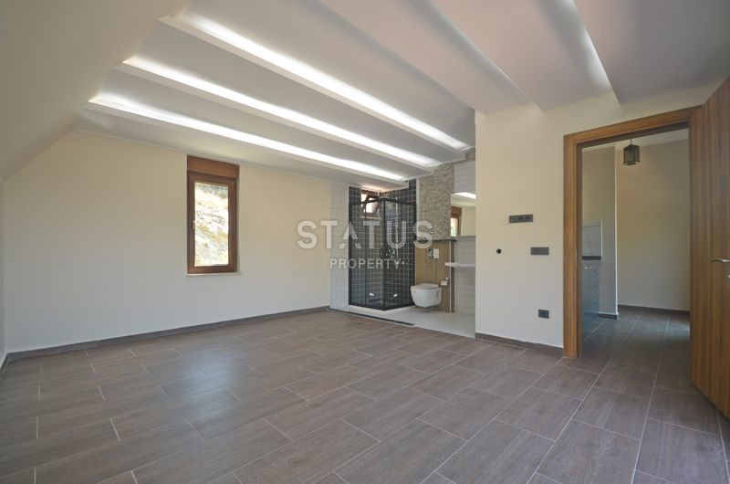 Вилла 5+1 в прекрасном районе Бекташ в Аланье. 376м2 фото 11