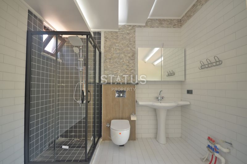 Вилла 5+1 в прекрасном районе Бекташ в Аланье. 376м2 фото 12