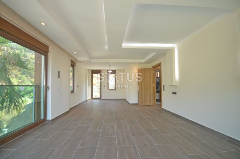 Вилла 5+1 в прекрасном районе Бекташ в Аланье. 376м2 фото 17