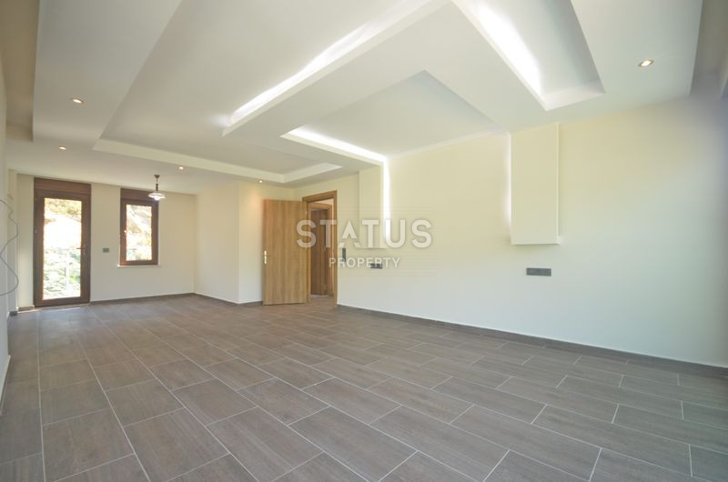 Вилла 5+1 в прекрасном районе Бекташ в Аланье. 376м2 фото 19