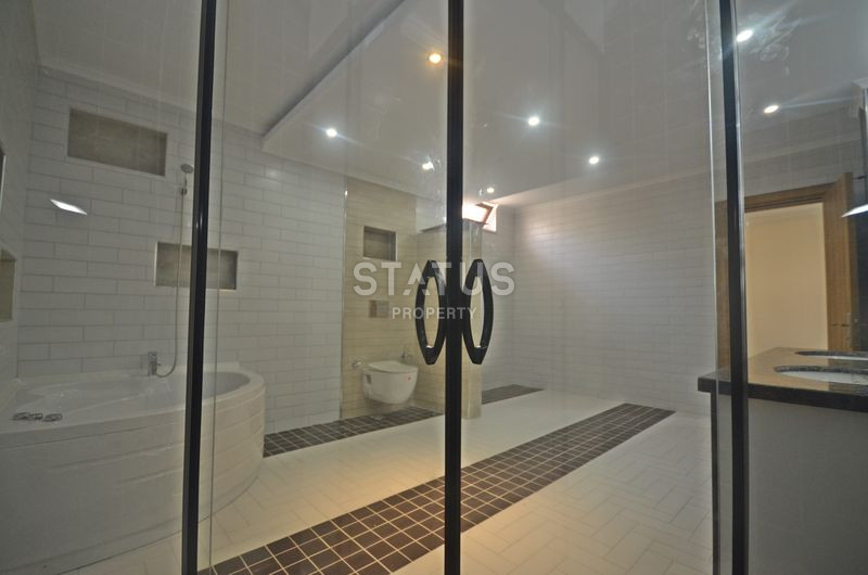 Вилла 5+1 в прекрасном районе Бекташ в Аланье. 376м2 фото 21