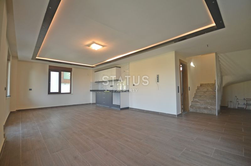 Вилла 5+1 в прекрасном районе Бекташ в Аланье. 376м2 фото 25