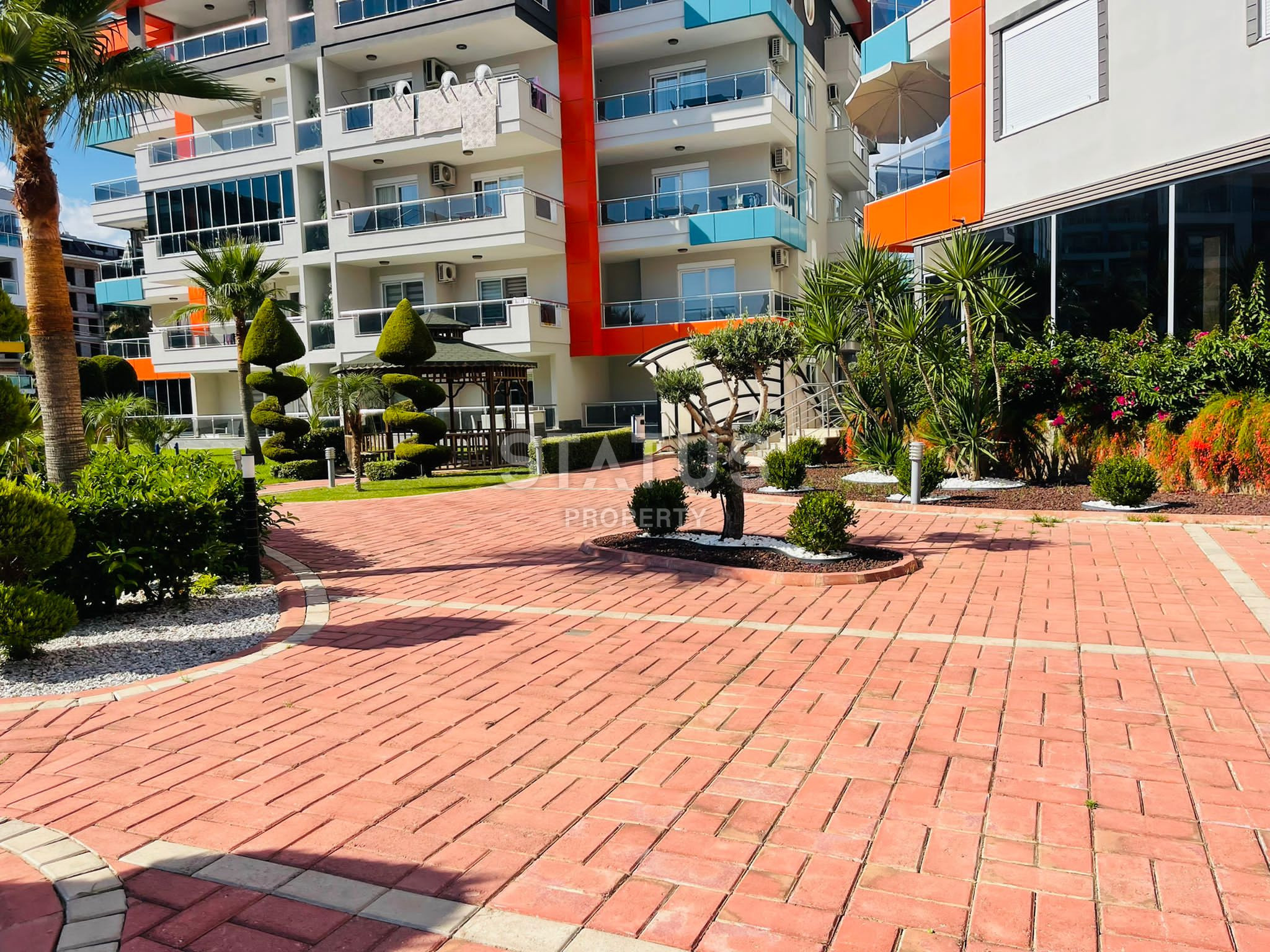 Трёхкомнатная меблированная квартира в хорошем ЖК с полной инфраструктурой в Кестеле. 105м2 фото 46