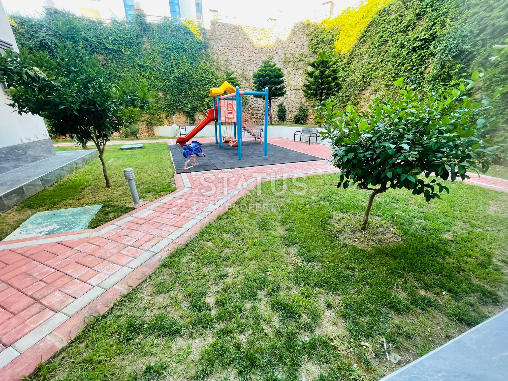 Трёхкомнатная меблированная квартира в хорошем ЖК с полной инфраструктурой в Кестеле. 105м2 фото 49