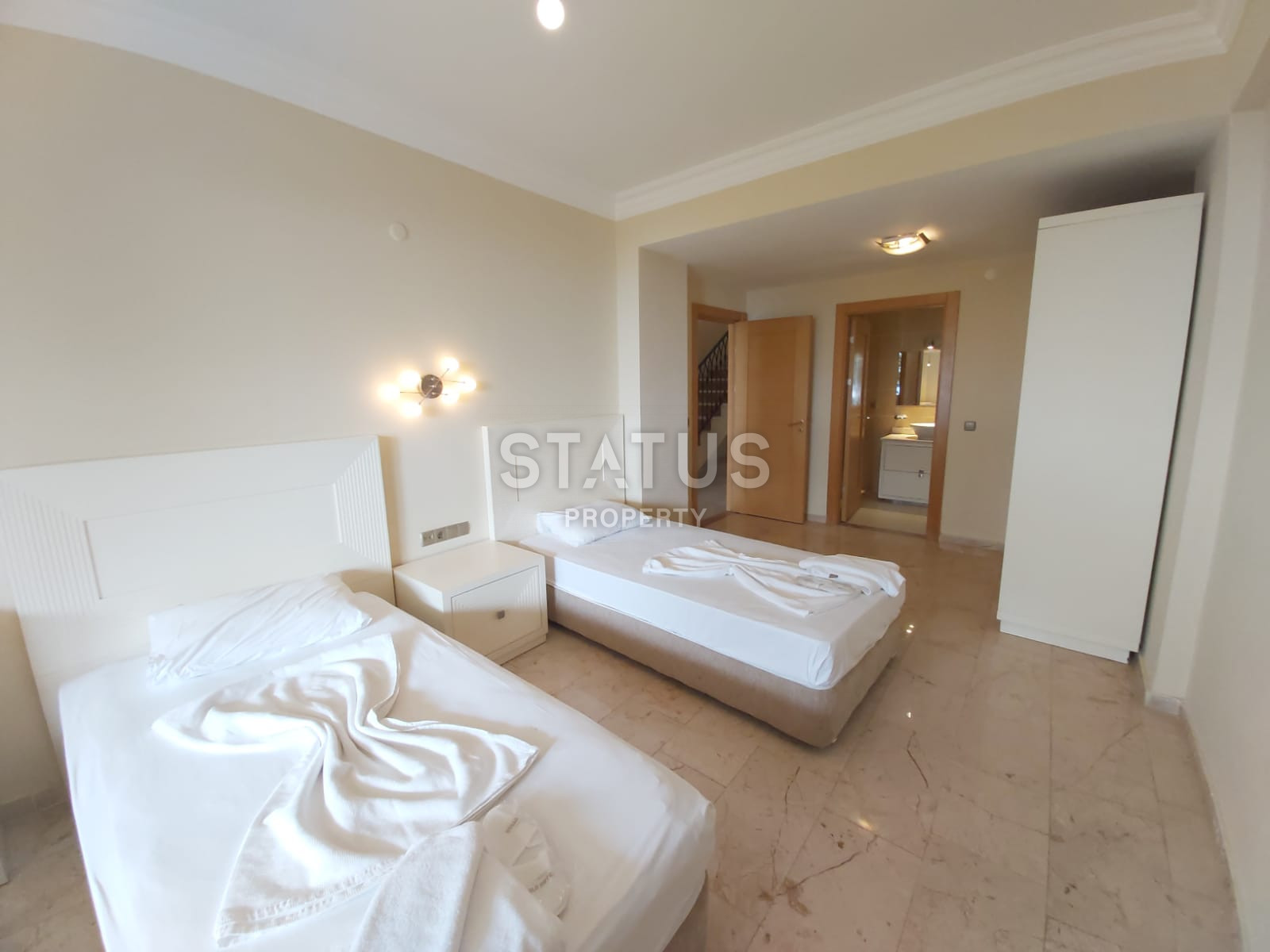 Duplex with a garden in one of the richest complexes in Kargicak. 150m2 фото 30