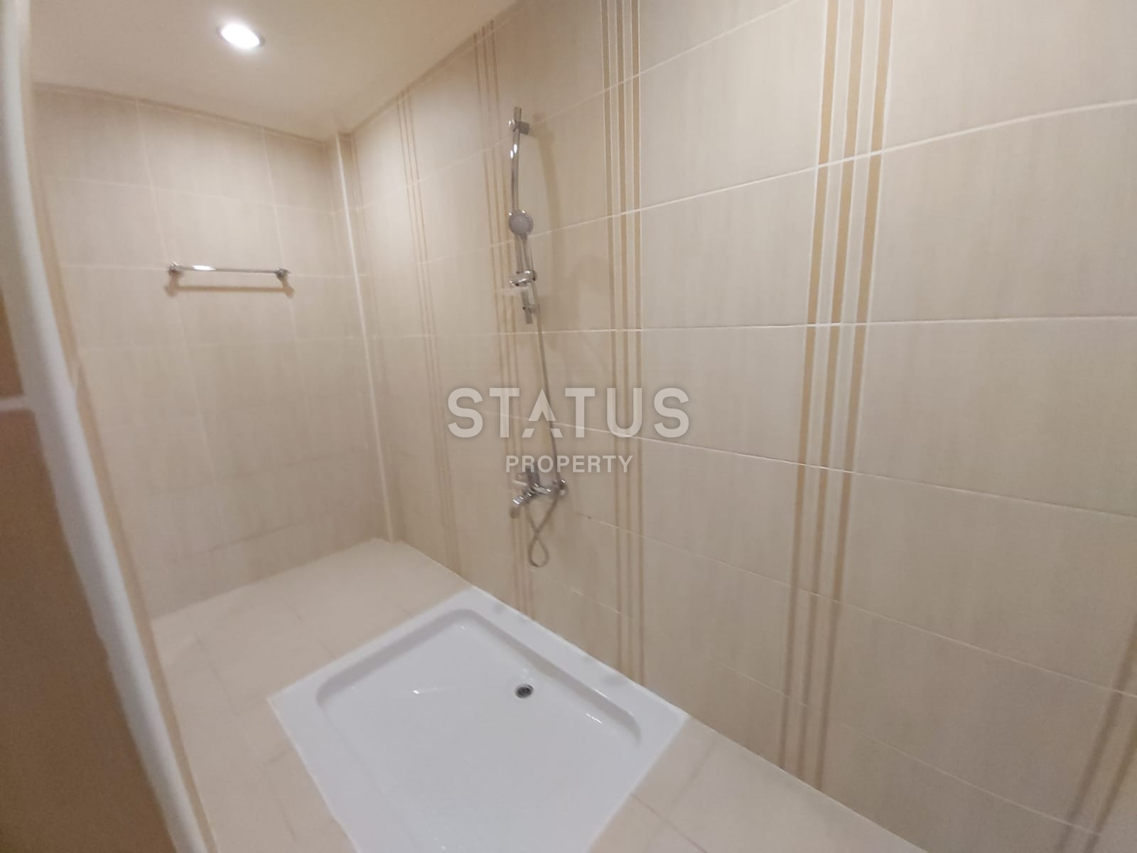 Duplex with a garden in one of the richest complexes in Kargicak. 150m2 фото 32