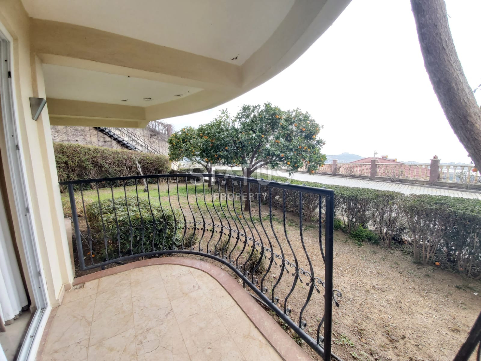 Duplex with a garden in one of the richest complexes in Kargicak. 150m2 фото 33