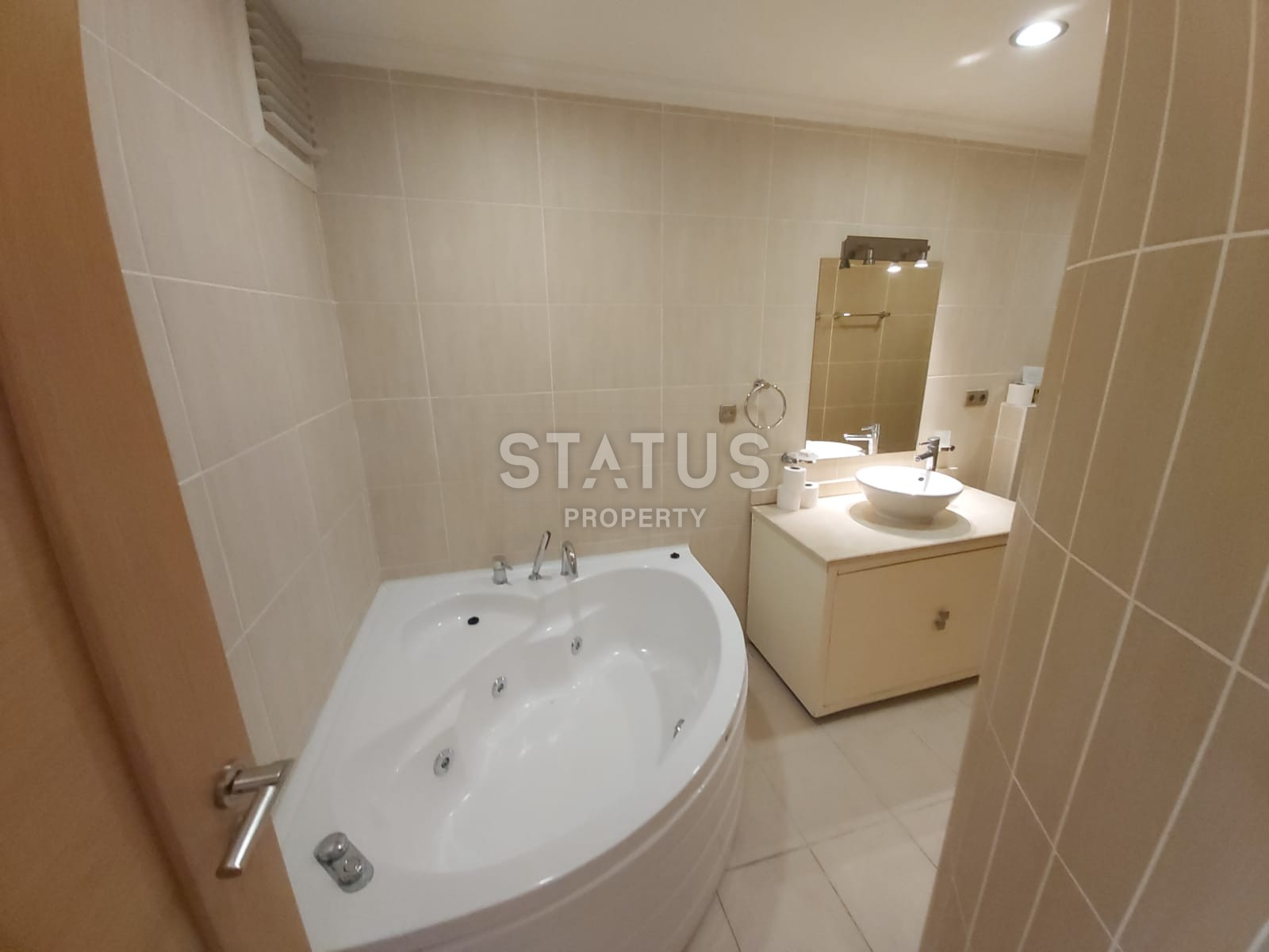 Duplex with a garden in one of the richest complexes in Kargicak. 150m2 фото 42