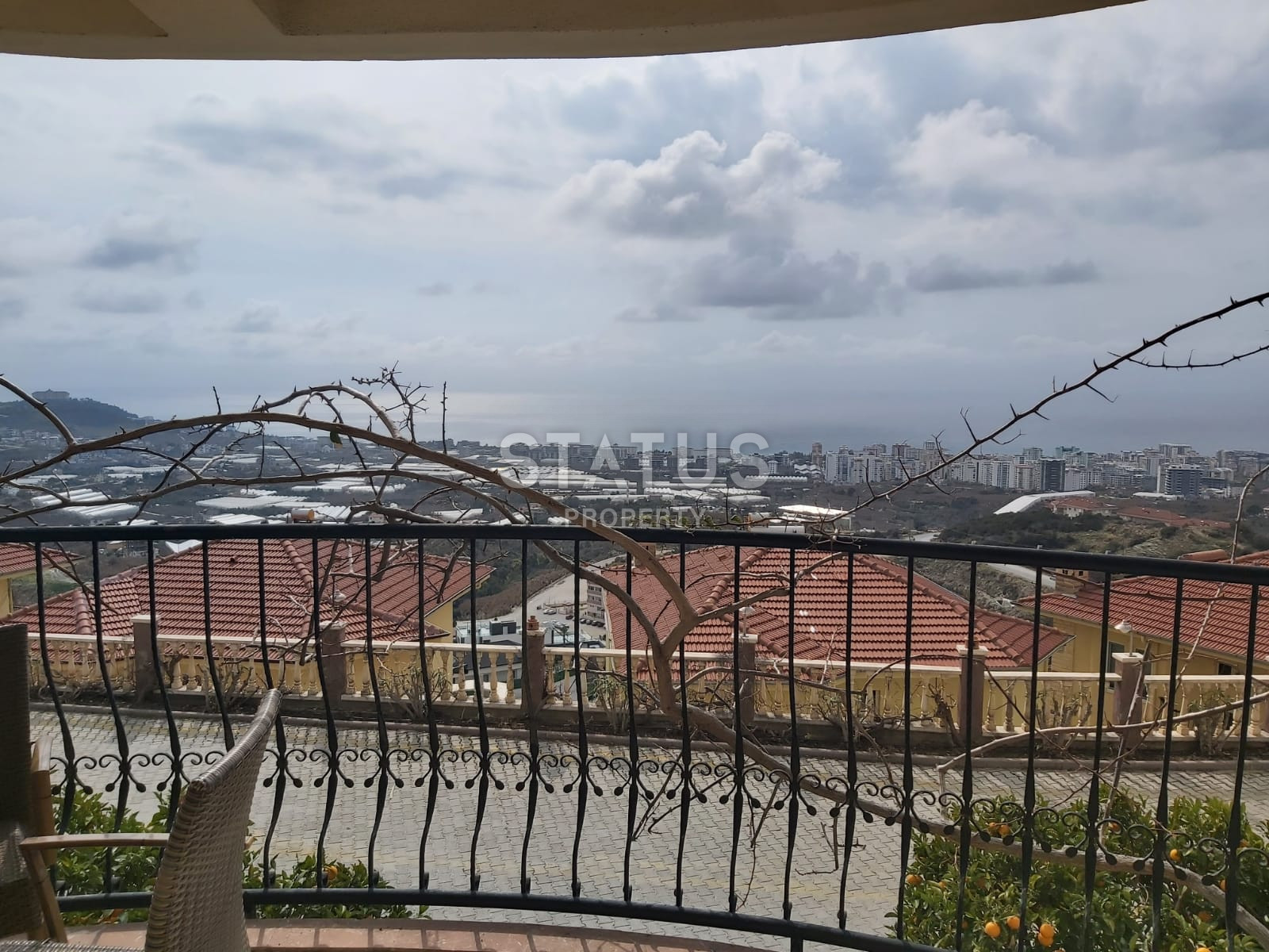 Duplex with a garden in one of the richest complexes in Kargicak. 150m2 фото 46