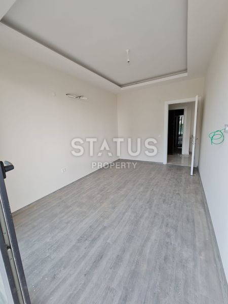 Spacious three-room apartment with separate kitchen, excellent investment. 115m2 фото 5