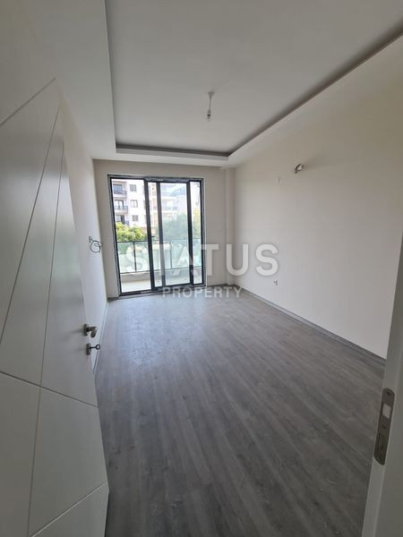 Spacious three-room apartment with separate kitchen, excellent investment. 115m2 фото 14