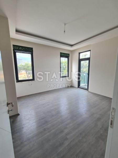 Spacious three-room apartment with separate kitchen, excellent investment. 115m2 фото 19