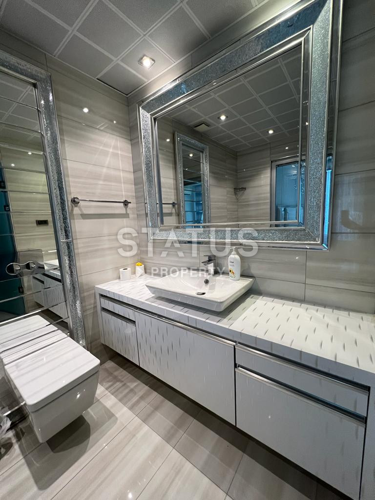 Трёхкомнатная меблированная вартира в элитном комплексе Махмутлара в 200 метрах от моря. 120м2 фото 10