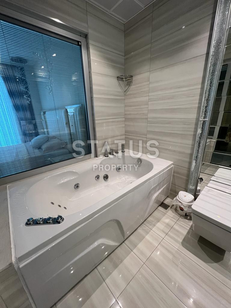 Трёхкомнатная меблированная вартира в элитном комплексе Махмутлара в 200 метрах от моря. 120м2 фото 12