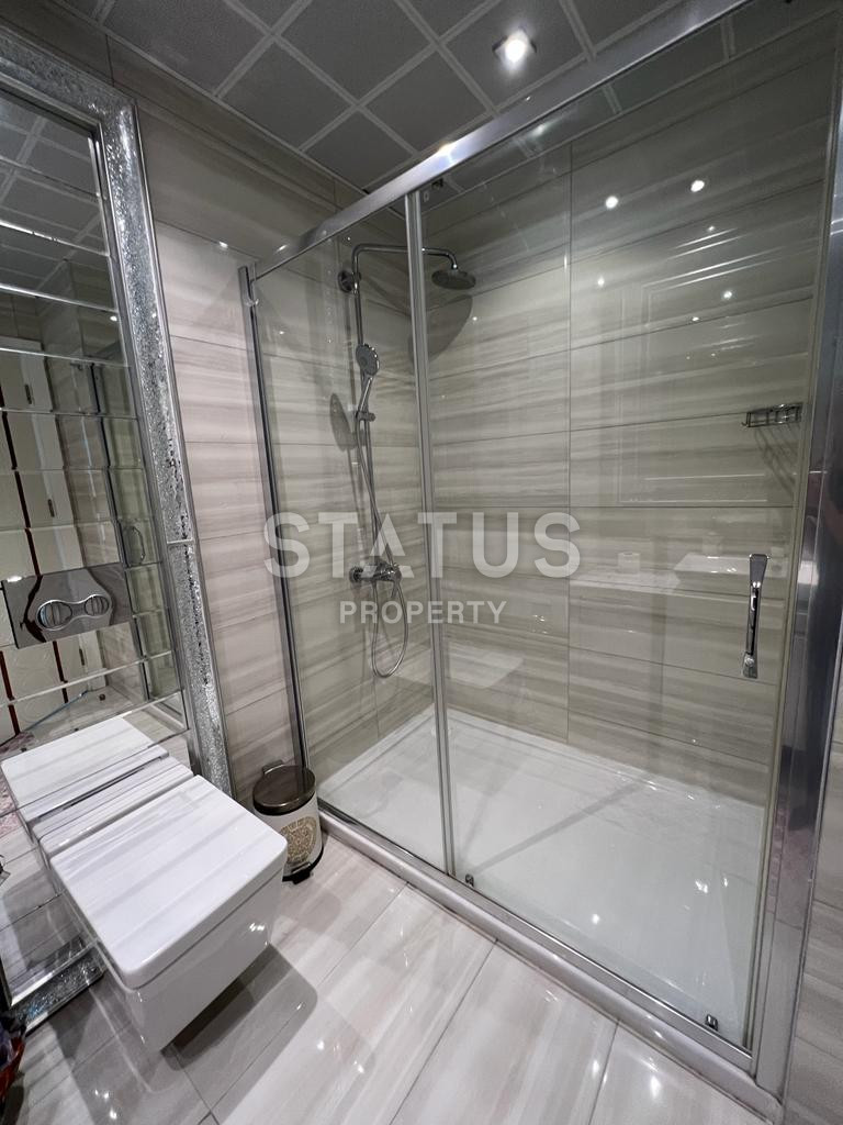 Трёхкомнатная меблированная вартира в элитном комплексе Махмутлара в 200 метрах от моря. 120м2 фото 18