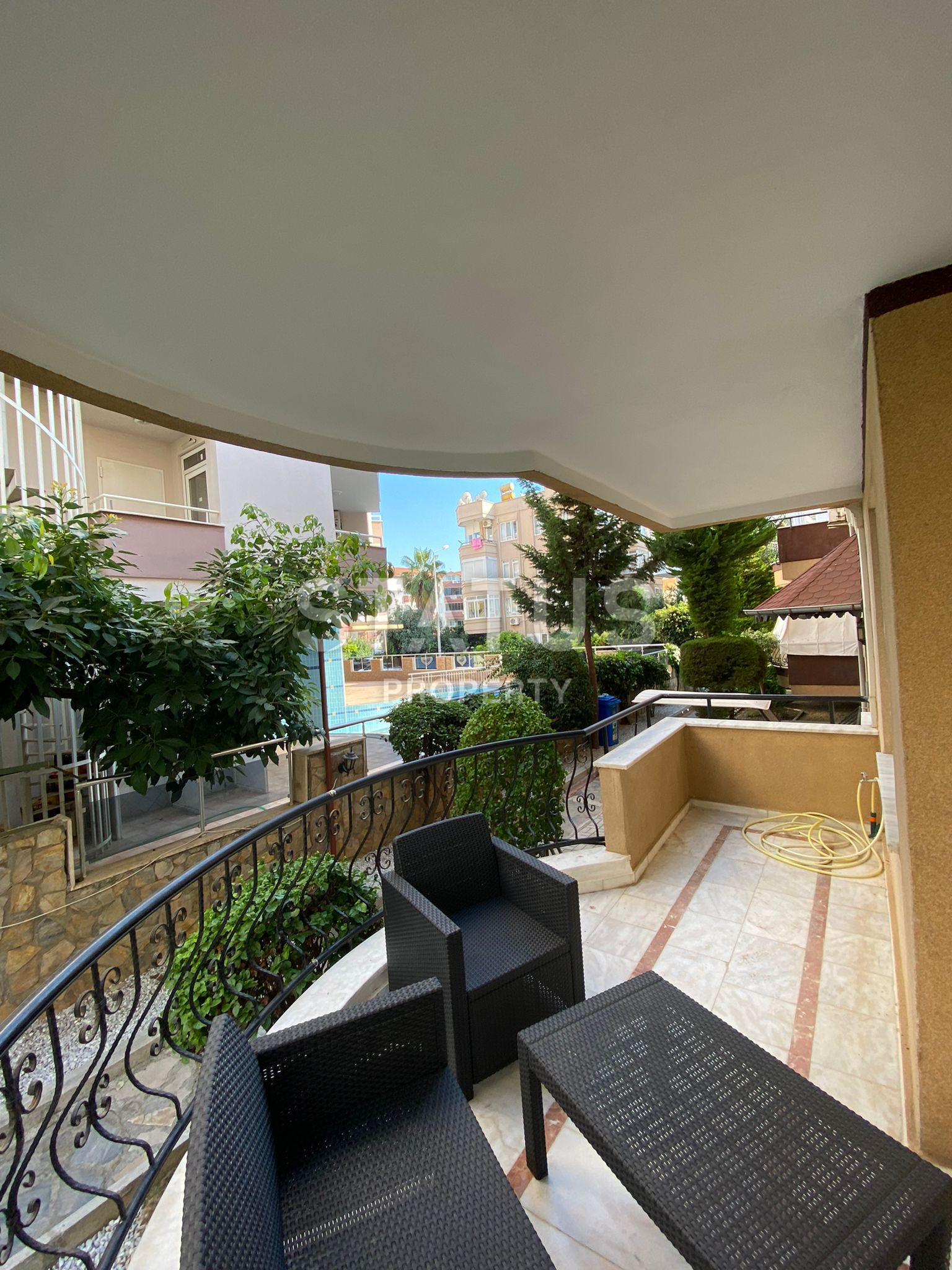 Очень просторная двухкомнатная квартира в шаговой доступности от моря в нижней ОБЕ. 70м2 фото 17