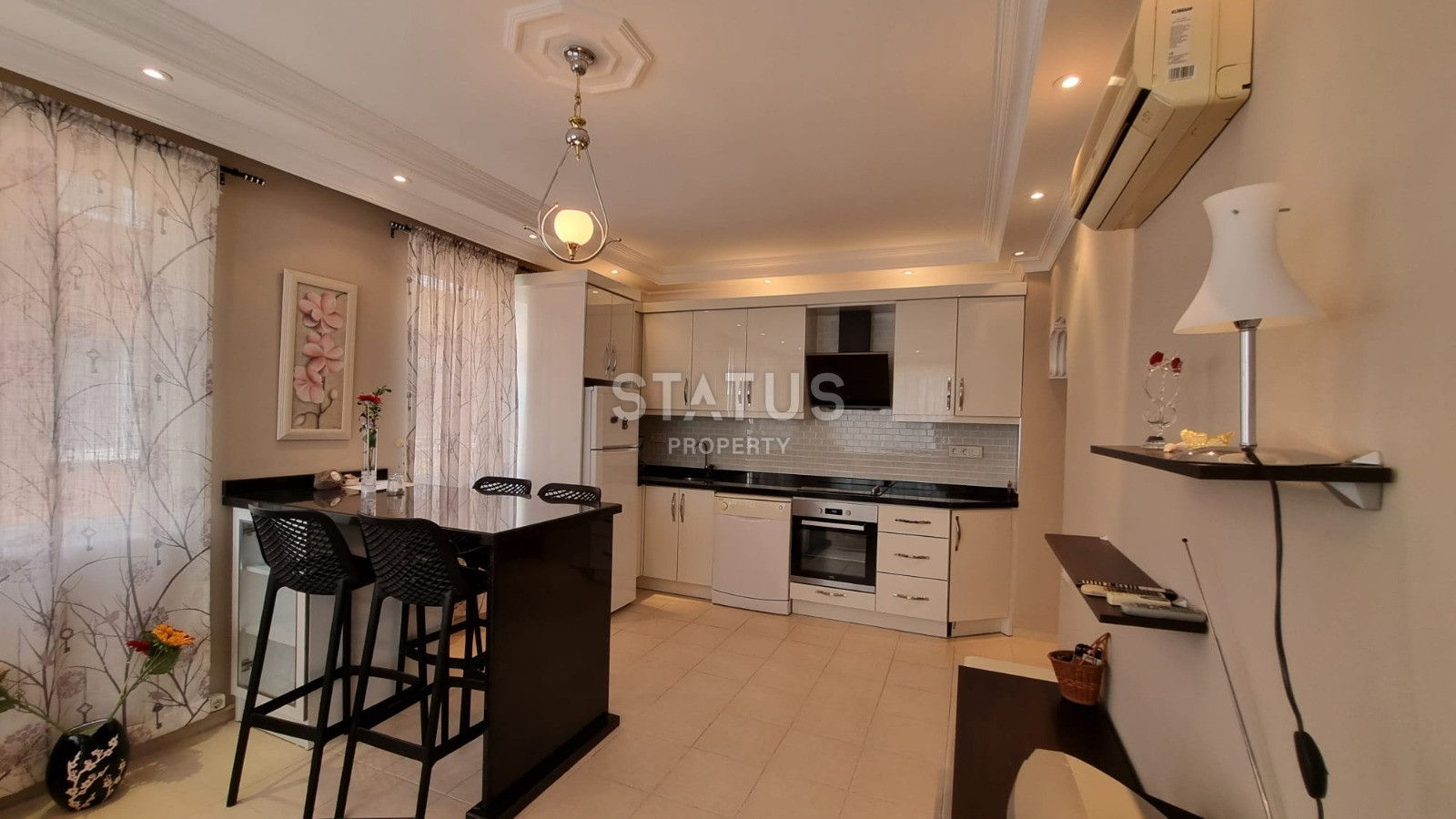 Трёхкомнатная меблированная квартира 200м от моря в  нижней ОБЕ. 95м2 фото 3